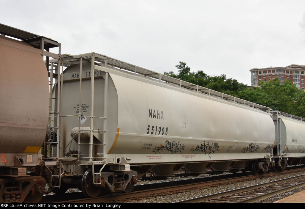 551908